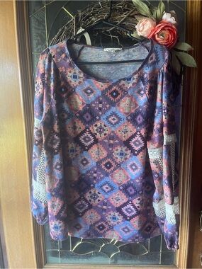 Women's Purple Geometric Print Long Sleeve Top - brand Entro